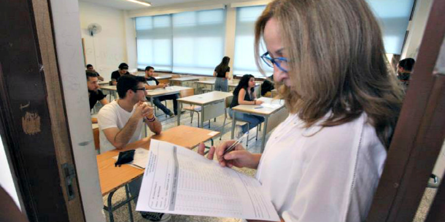 Έναρξη Παγκυπρίων Εξετάσεων - Στα θρανία χιλιάδες μαθητές 